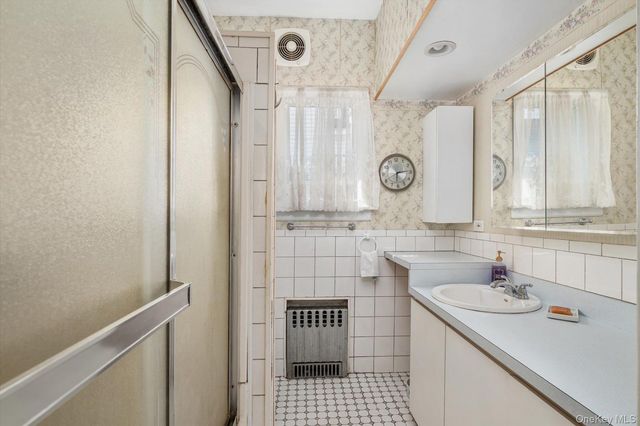 1640 Roosevelt Street, Baldwin, NY 11510