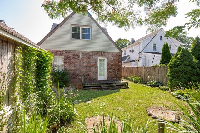 1640 Roosevelt Street, Baldwin, NY 11510