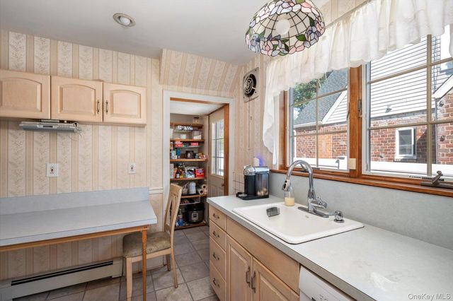 1640 Roosevelt Street, Baldwin, NY 11510