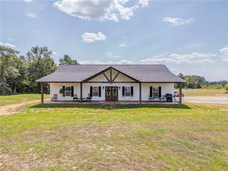 412 County Road 164, Centre, AL 35960