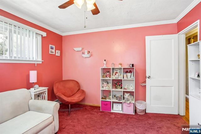 10 Independence Drive, Roselle, NJ 07203