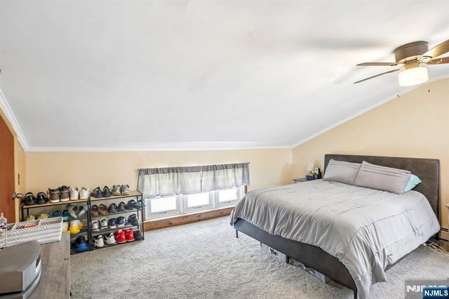 10 Independence Drive, Roselle, NJ 07203
