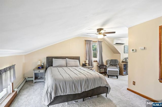 10 Independence Drive, Roselle, NJ 07203