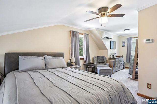 10 Independence Drive, Roselle, NJ 07203
