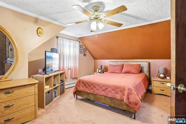 10 Independence Drive, Roselle, NJ 07203