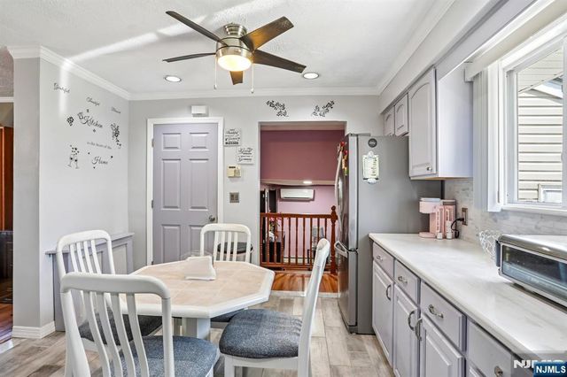 10 Independence Drive, Roselle, NJ 07203