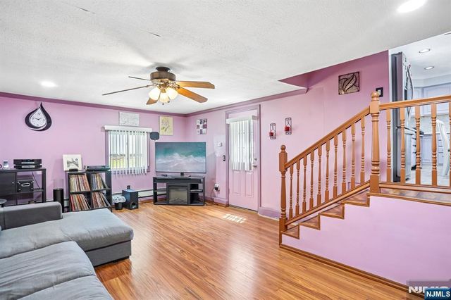 10 Independence Drive, Roselle, NJ 07203