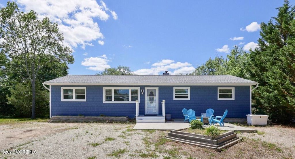 832 Demont Street, Toms River, NJ 08753