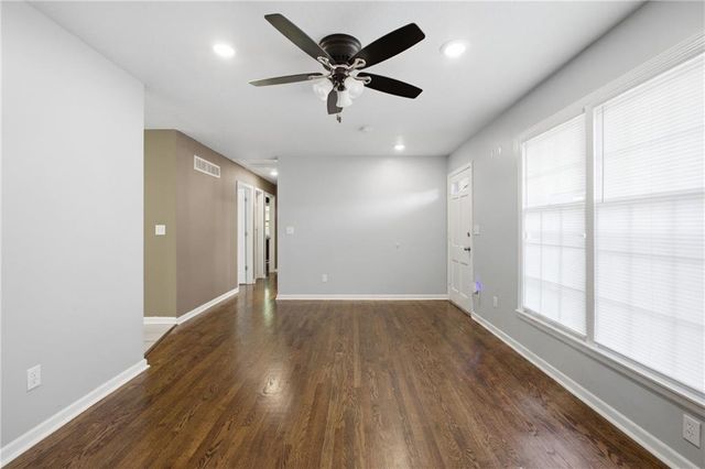 3165 LONGWOOD Avenue, Kansas City, KS 66104