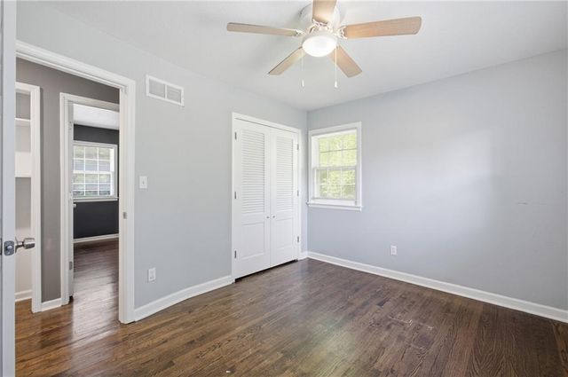 3165 LONGWOOD Avenue, Kansas City, KS 66104