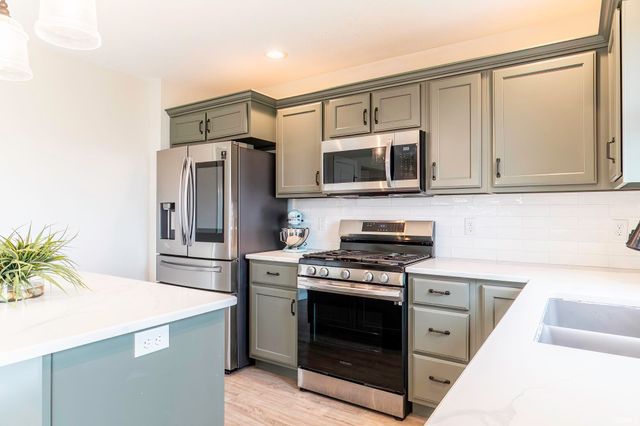13079 Silk Tree Trail, Fort Wayne, IN 46814