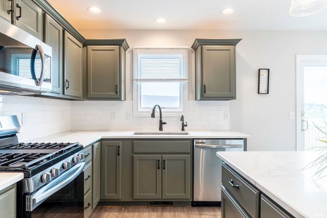 13079 Silk Tree Trail, Fort Wayne, IN 46814