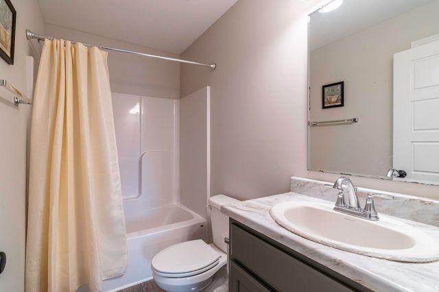 13079 Silk Tree Trail, Fort Wayne, IN 46814