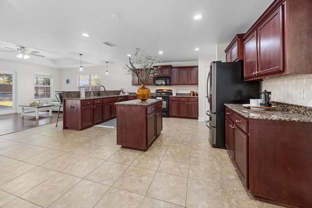 2392 Agerton Street, Crestview, FL 32536