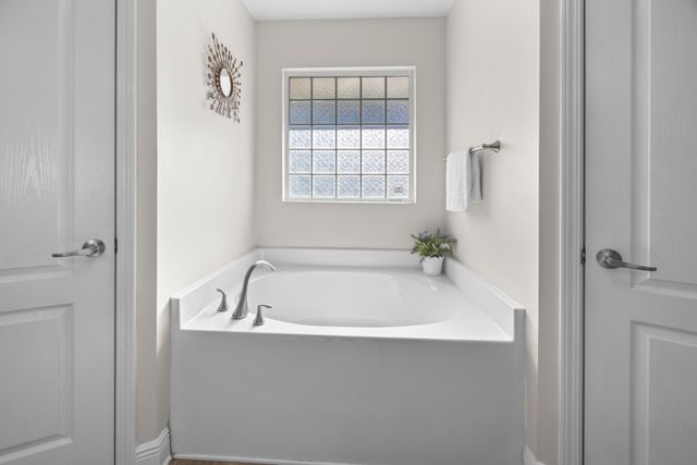 2392 Agerton Street, Crestview, FL 32536