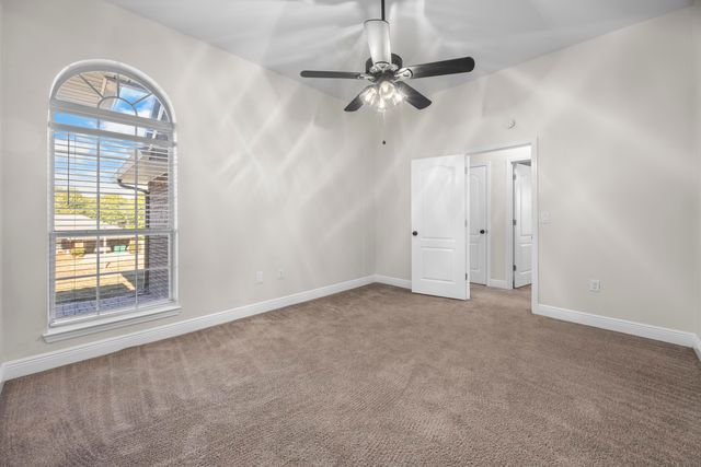 2392 Agerton Street, Crestview, FL 32536