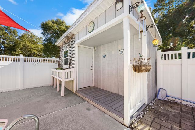 2392 Agerton Street, Crestview, FL 32536