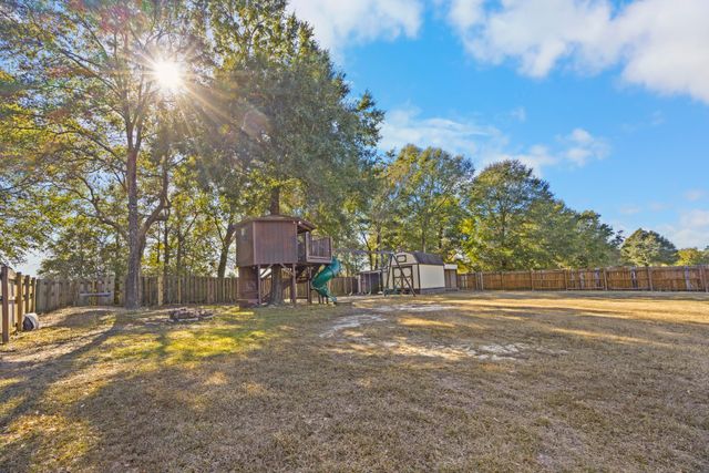 2392 Agerton Street, Crestview, FL 32536