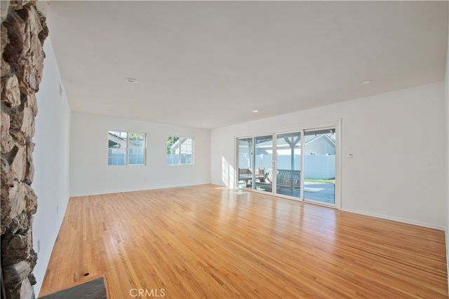 22537 Friar Street, Woodland Hills, CA 91367