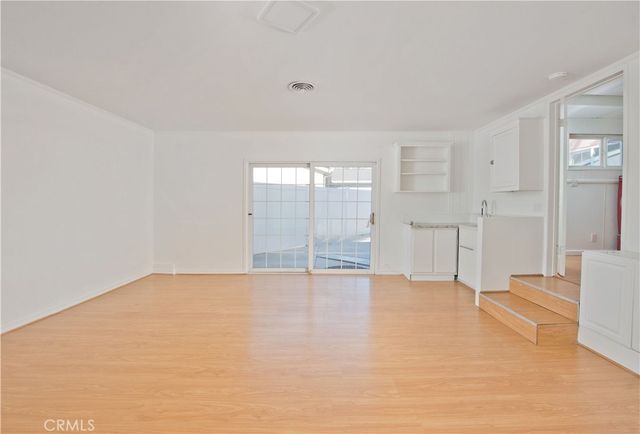 22537 Friar Street, Woodland Hills, CA 91367