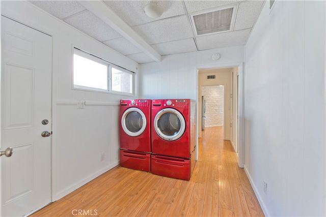 22537 Friar Street, Woodland Hills, CA 91367