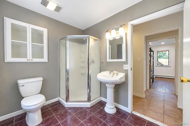 137 Ridgewood Avenue, Farmingville, NY 11738