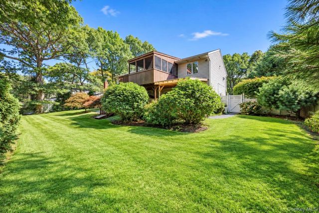 137 Ridgewood Avenue, Farmingville, NY 11738
