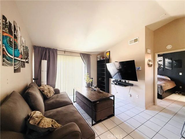9505 Arlington 77, Riverside, CA 92503