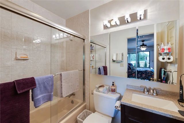 42 Esperanza Avenue, Sierra Madre, CA 91024