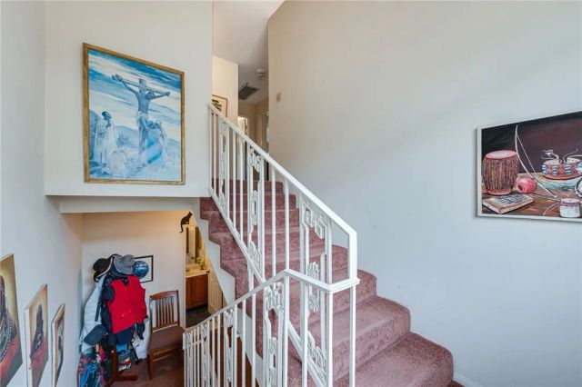 42 Esperanza Avenue, Sierra Madre, CA 91024