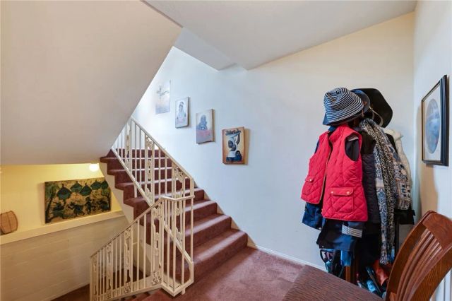 42 Esperanza Avenue, Sierra Madre, CA 91024