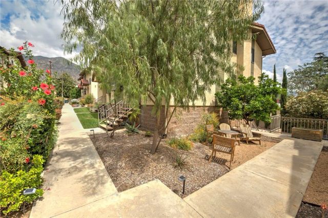 42 Esperanza Avenue, Sierra Madre, CA 91024