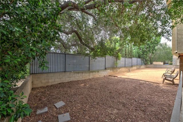 42 Esperanza Avenue, Sierra Madre, CA 91024