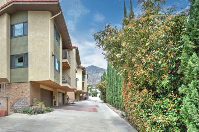42 Esperanza Avenue, Sierra Madre, CA 91024