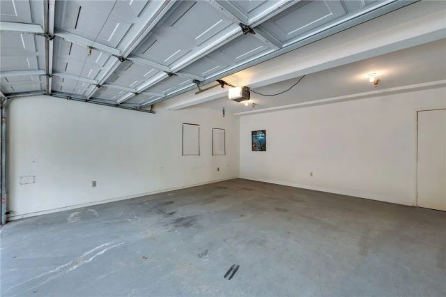 42 Esperanza Avenue, Sierra Madre, CA 91024
