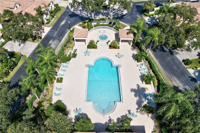 4842 S Newport Island Drive 1-B, Vero Beach, FL 32967