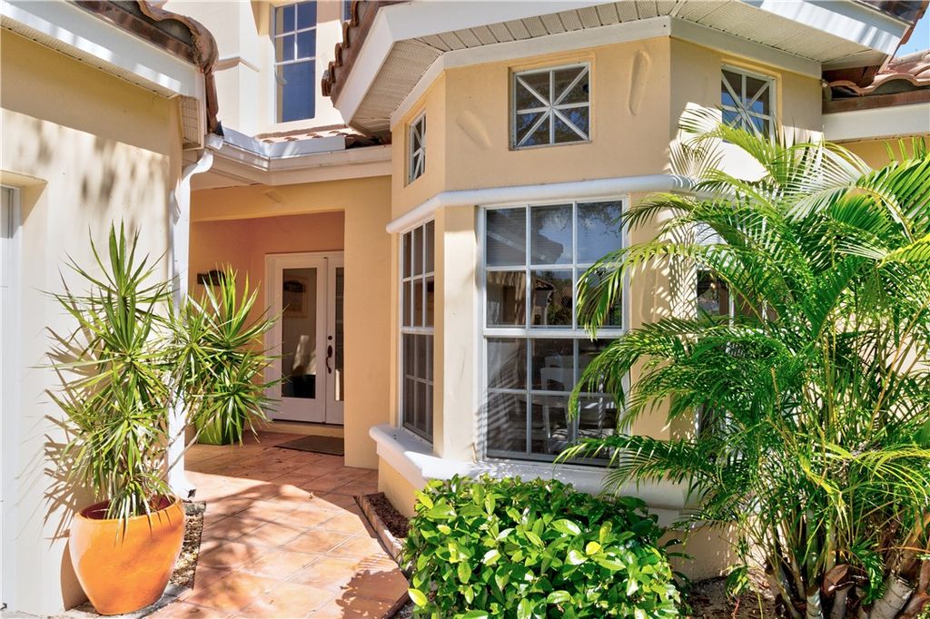 4842 S Newport Island Drive 1-B, Vero Beach, FL 32967