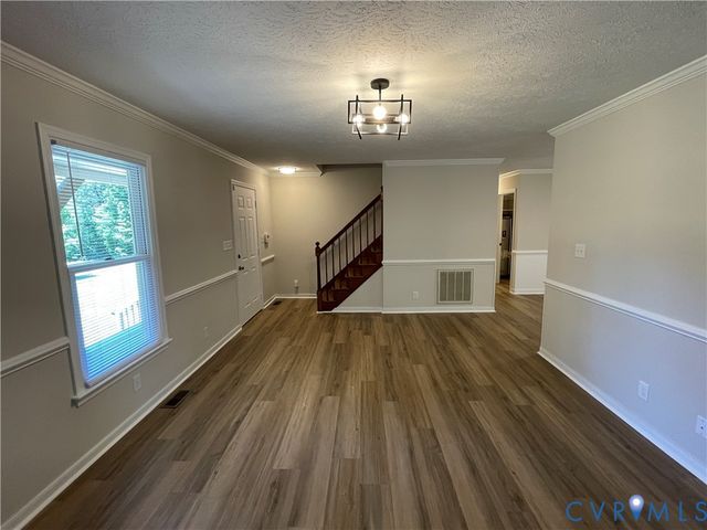 8261 Yahley Mill Rd, Henrico, VA 23231