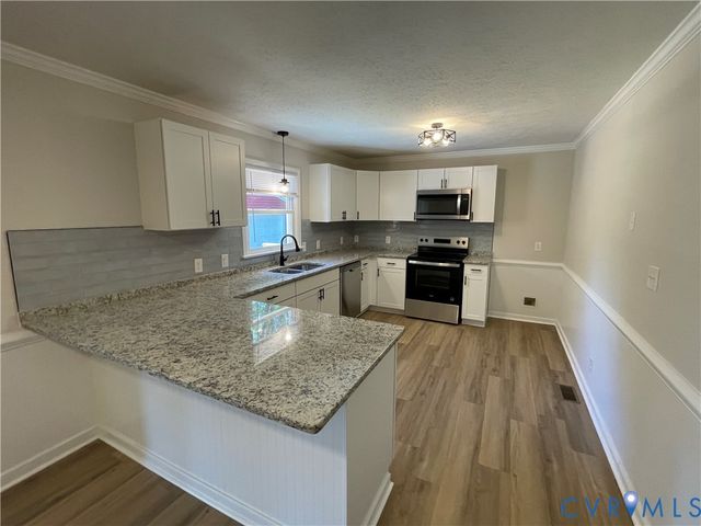 8261 Yahley Mill Rd, Henrico, VA 23231