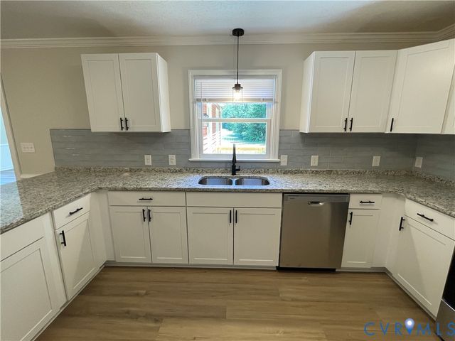 8261 Yahley Mill Rd, Henrico, VA 23231
