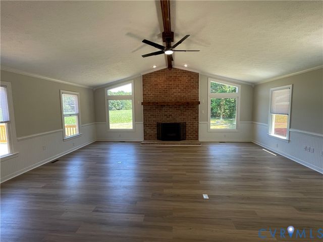 8261 Yahley Mill Rd, Henrico, VA 23231