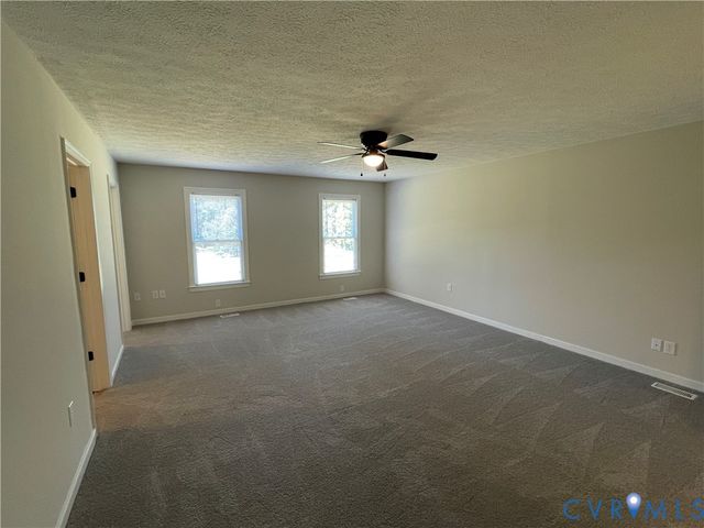 8261 Yahley Mill Rd, Henrico, VA 23231