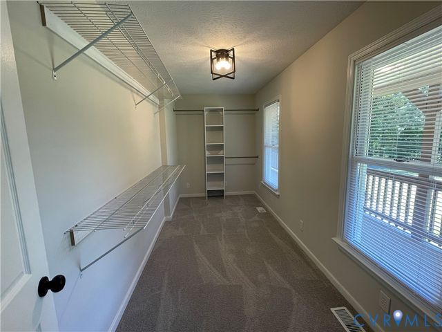 8261 Yahley Mill Rd, Henrico, VA 23231