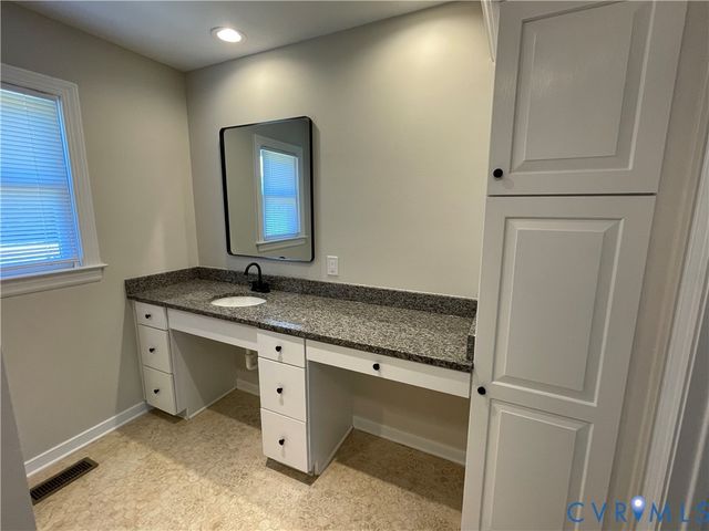8261 Yahley Mill Rd, Henrico, VA 23231