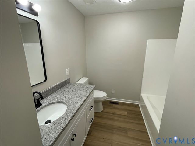 8261 Yahley Mill Rd, Henrico, VA 23231