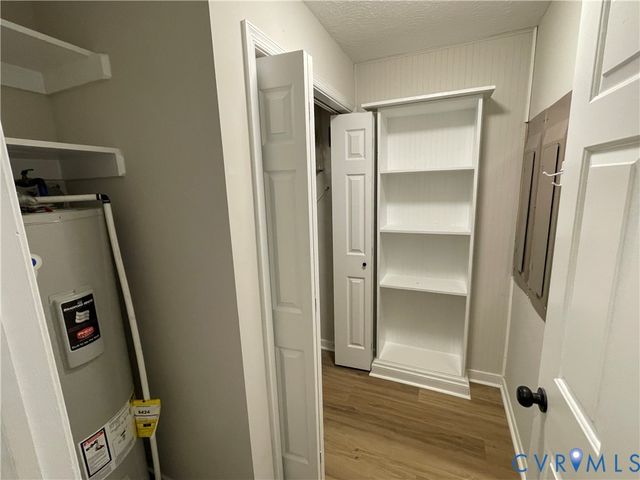 8261 Yahley Mill Rd, Henrico, VA 23231