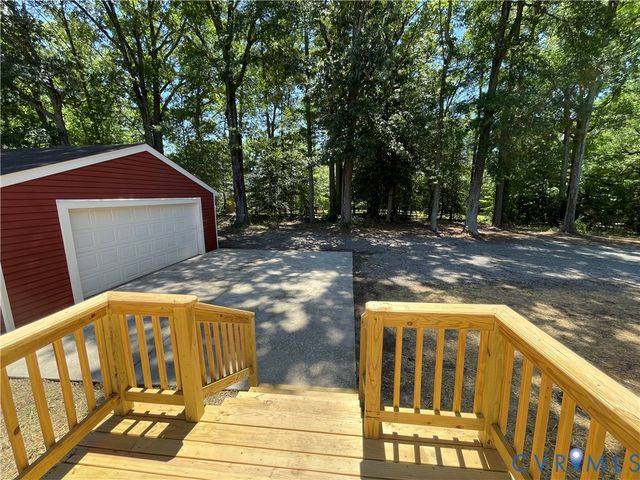 8261 Yahley Mill Rd, Henrico, VA 23231