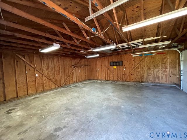 8261 Yahley Mill Rd, Henrico, VA 23231