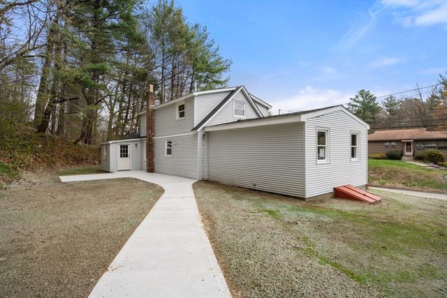 78 Pleasant St, Grafton, MA 01519