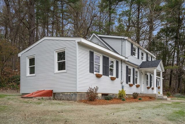 78 Pleasant St, Grafton, MA 01519